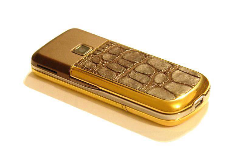 MJ - Nokia 8800 Gold Arte Leather Diamond Limited Edition - Crocodile Leather (Cayman Skin), Gold Case, Diamond Keyboard.